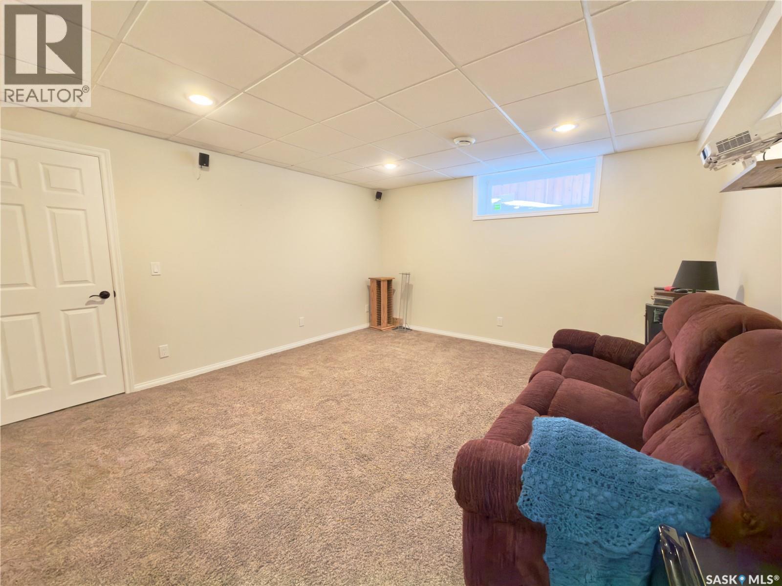 831 Korol Way, Saskatoon, SK - Indoor Photo Showing Basement