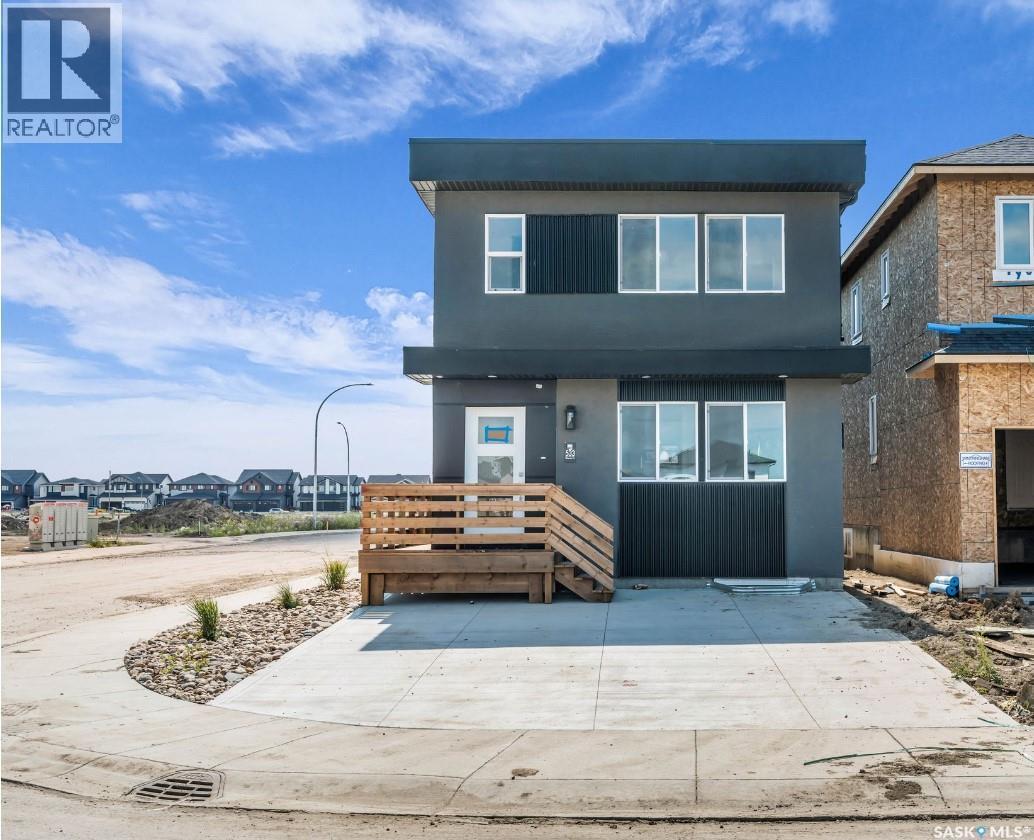 533 Sharma Crescent, Saskatoon, SK - Outdoor