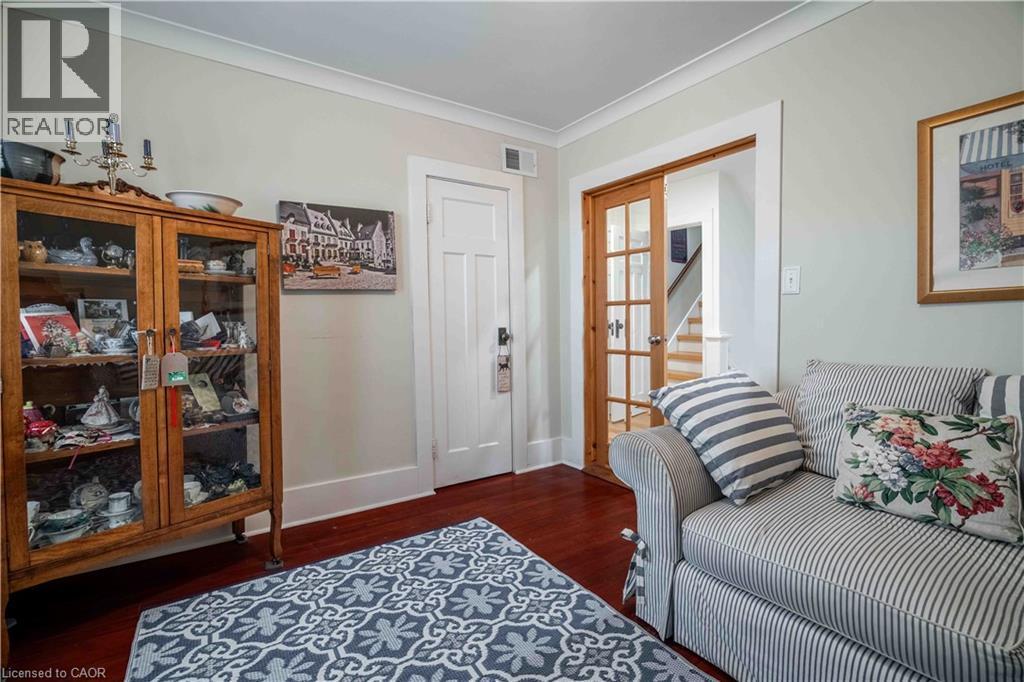 Elegant double-door entry to second bedroom. - 99 Argyle Street N, Caledonia, ON - Indoor