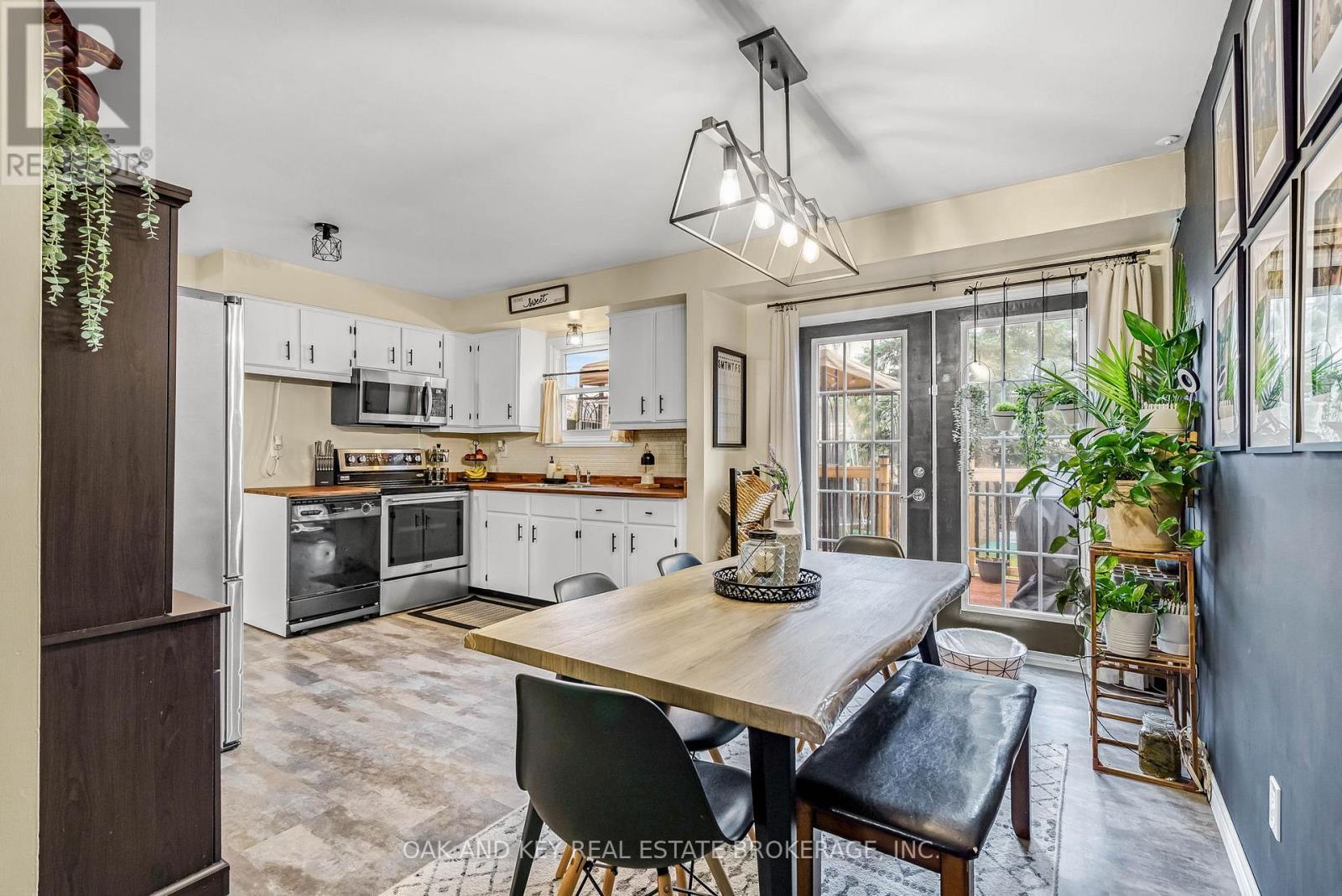 26 Sinclair Avenue, St. Thomas, ON - Indoor