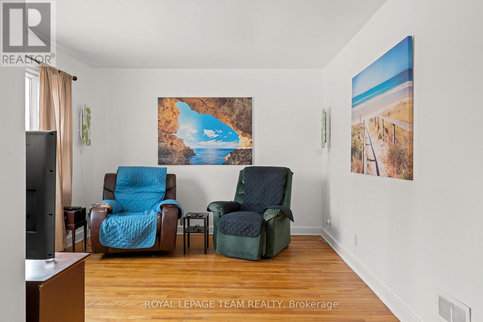 1123 Secord Avenue, Ottawa, ON - Indoor