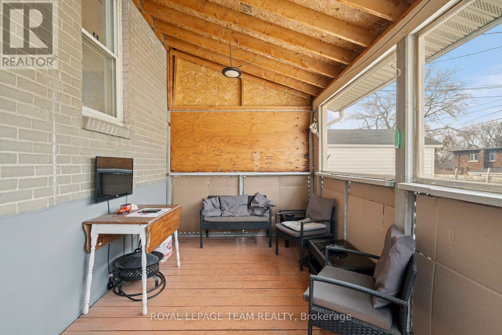 1123 Secord Avenue, Ottawa, ON - With Exterior