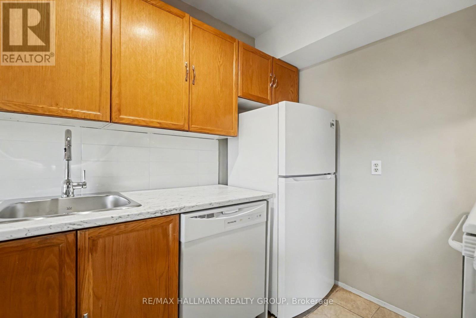 306 - 316 Savard Avenue, Ottawa, ON - Indoor