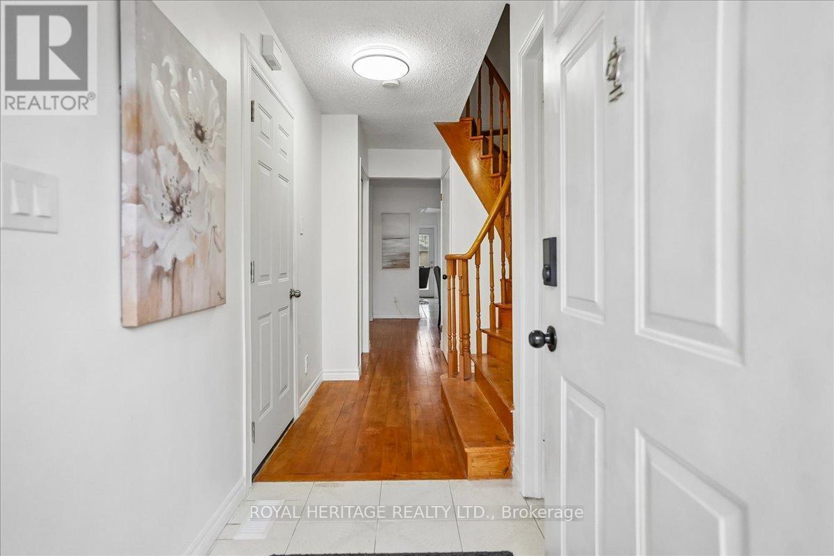 148 Adele Crescent, Oshawa, ON - Indoor Photo Showing Other Room