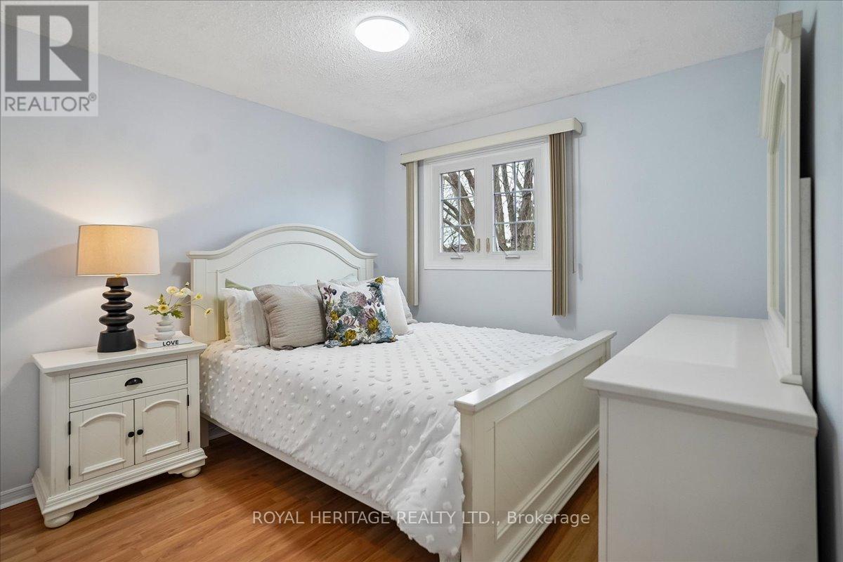 148 Adele Crescent, Oshawa, ON - Indoor Photo Showing Bedroom