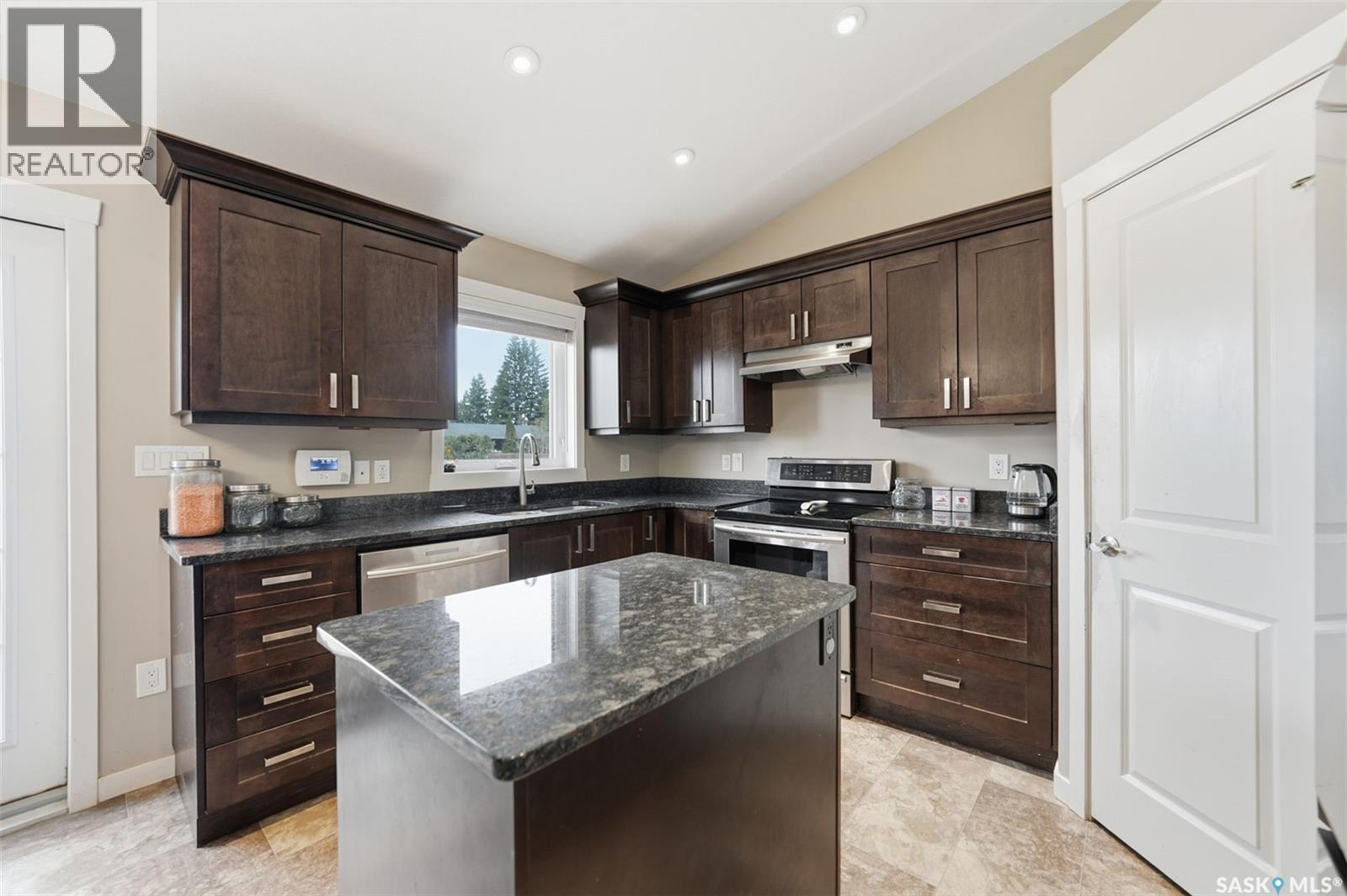 1 Derbowka Drive, Borden, SK - Indoor Photo Showing Kitchen