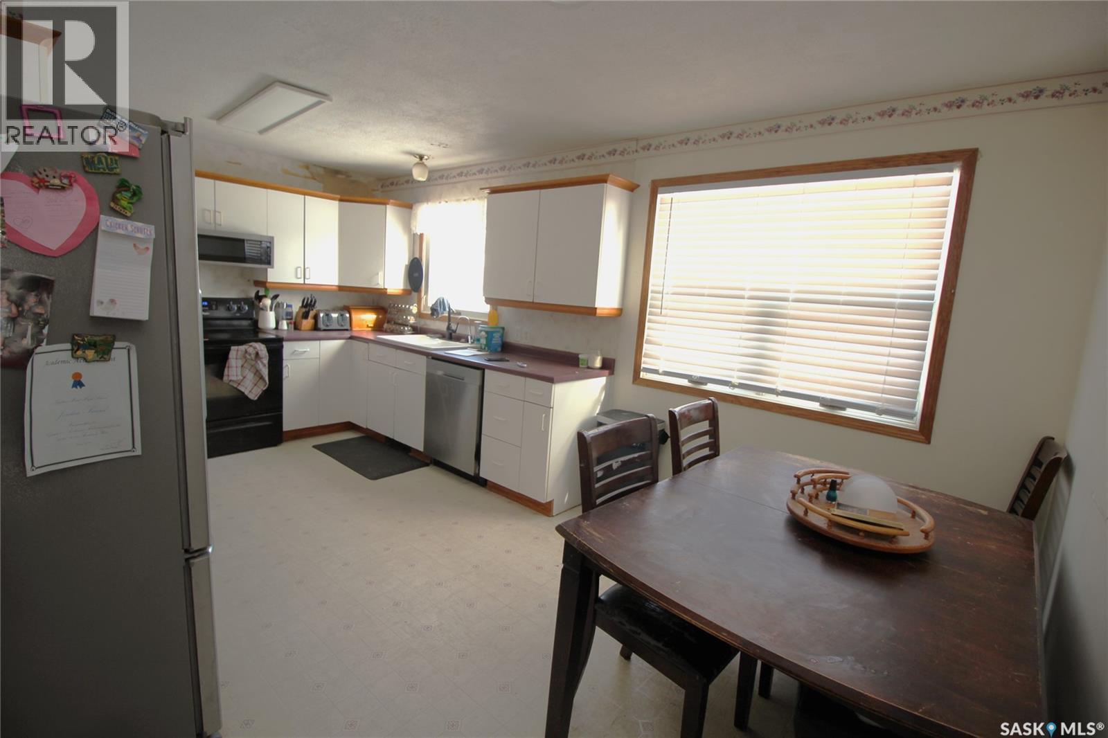 800 Robison Street, Indian Head, SK - Indoor
