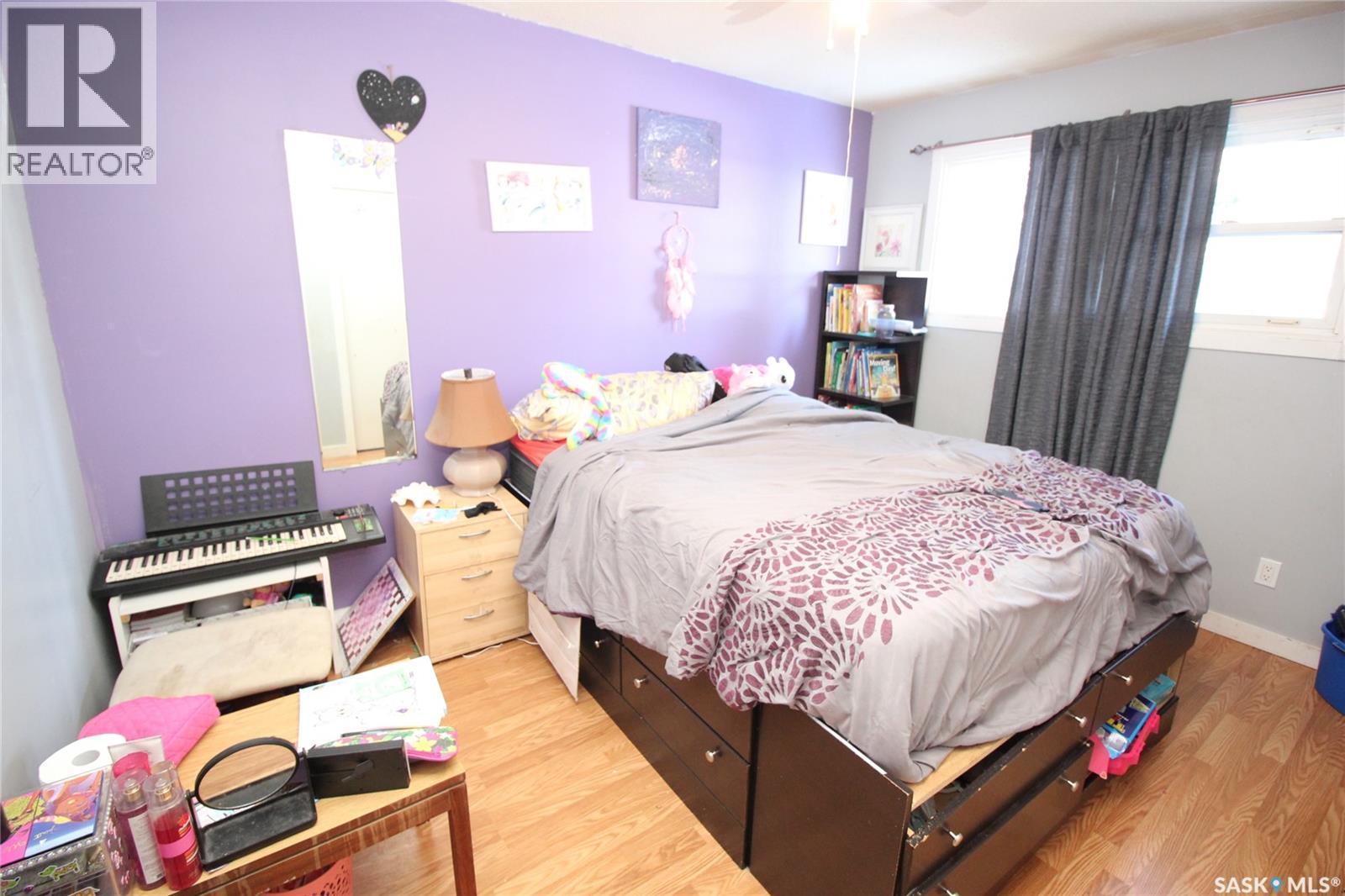 800 Robison Street, Indian Head, SK - Indoor Photo Showing Bedroom