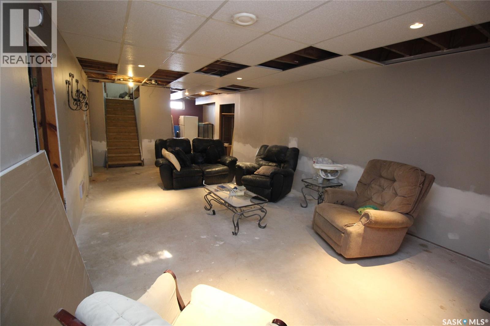 800 Robison Street, Indian Head, SK - Indoor Photo Showing Basement