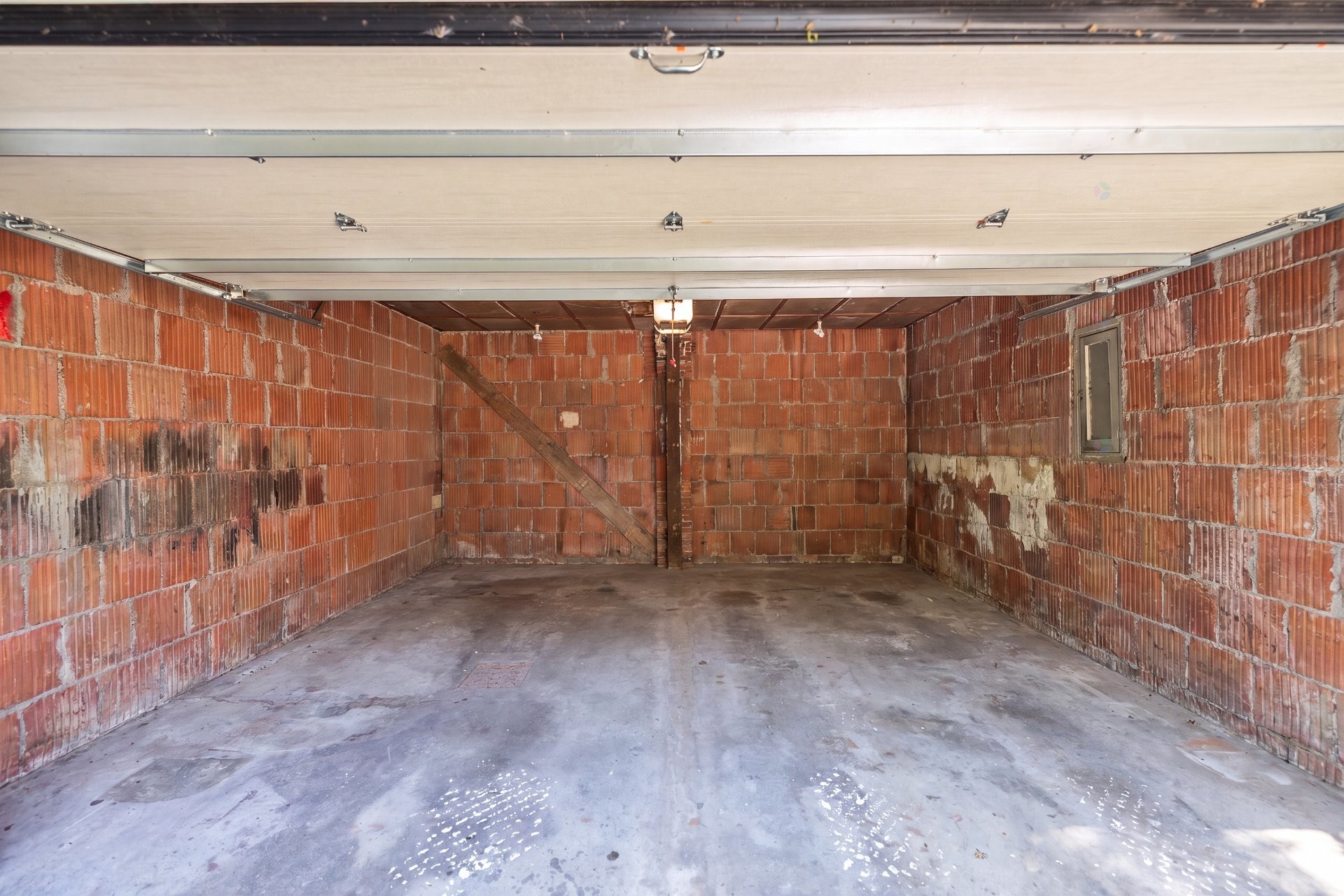 Garage - 4110 Av. Girouard, Montréal (Côte-Des-Neiges/Notre-Dame-De-Grâce), QC