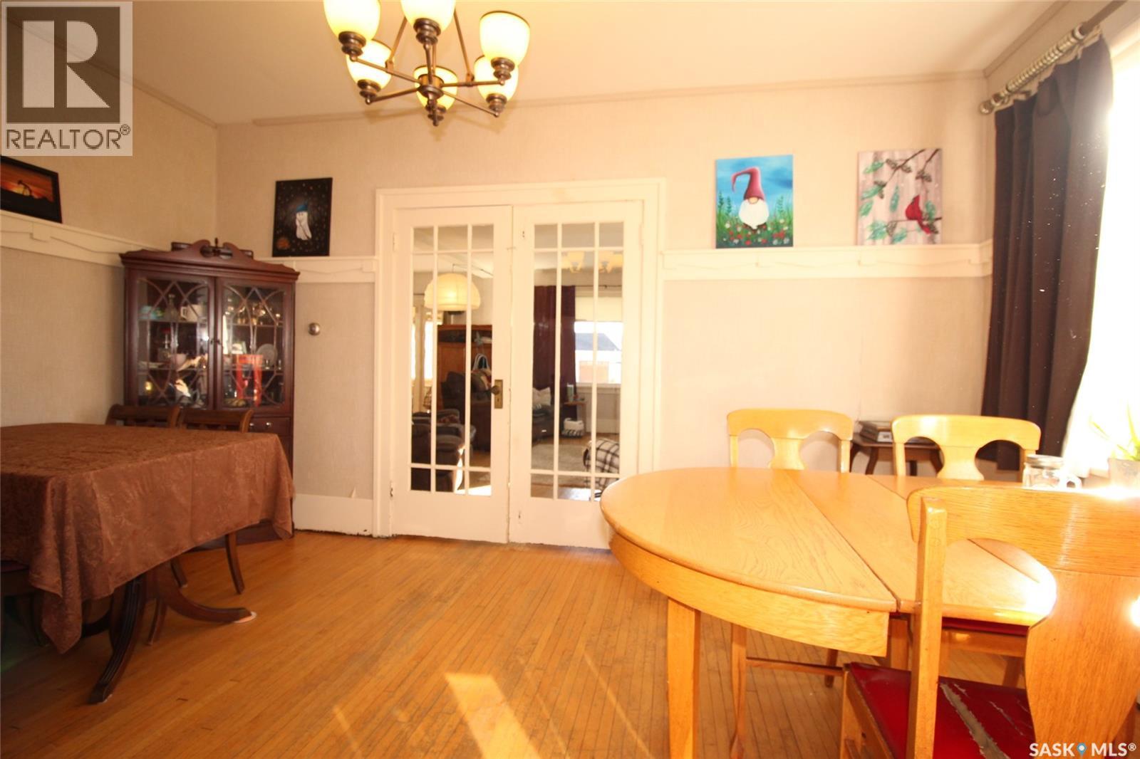 663 2Nd Street E, Shaunavon, SK - Indoor Photo Showing Dining Room