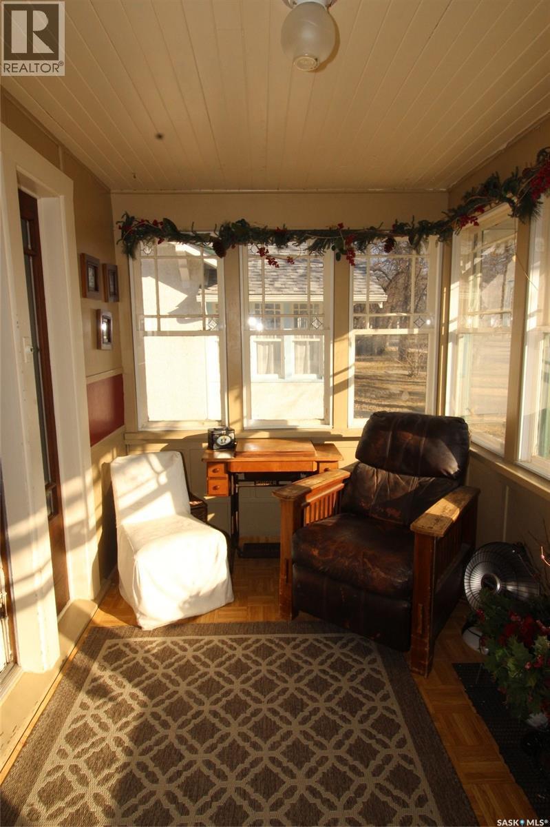 663 2Nd Street E, Shaunavon, SK - Indoor Photo Showing Other Room