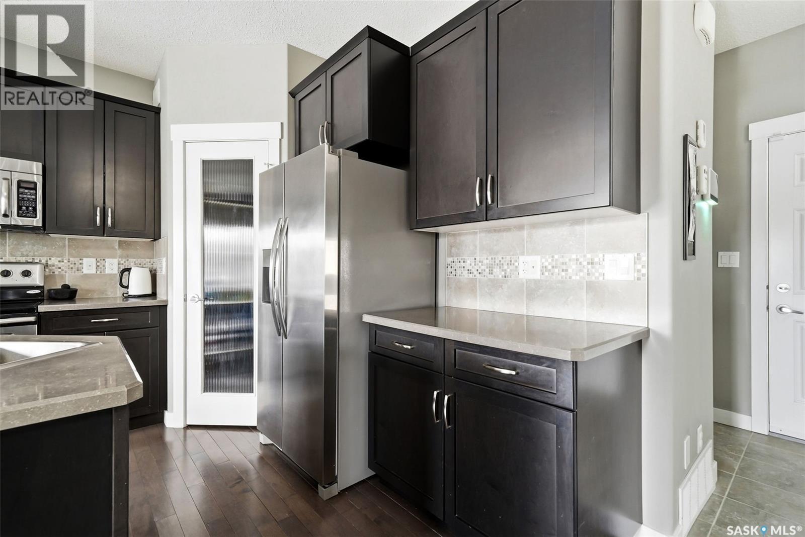 5343 Universal Crescent, Regina, SK - Indoor Photo Showing Kitchen