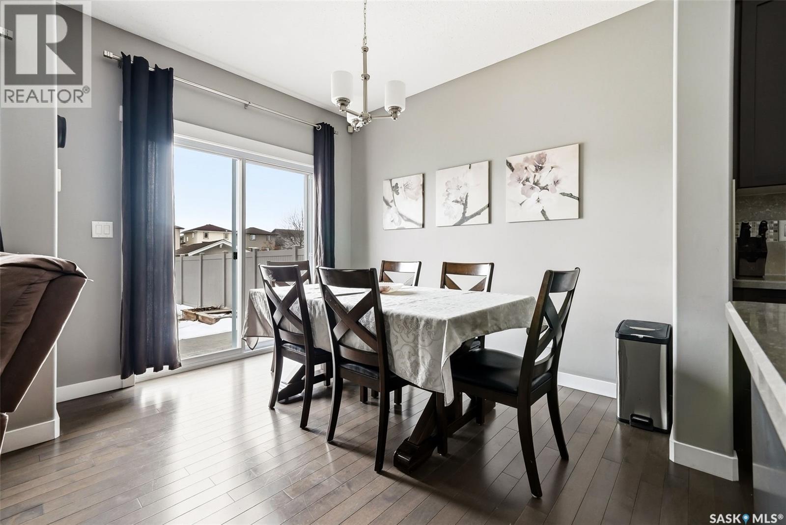 5343 Universal Crescent, Regina, SK - Indoor Photo Showing Dining Room