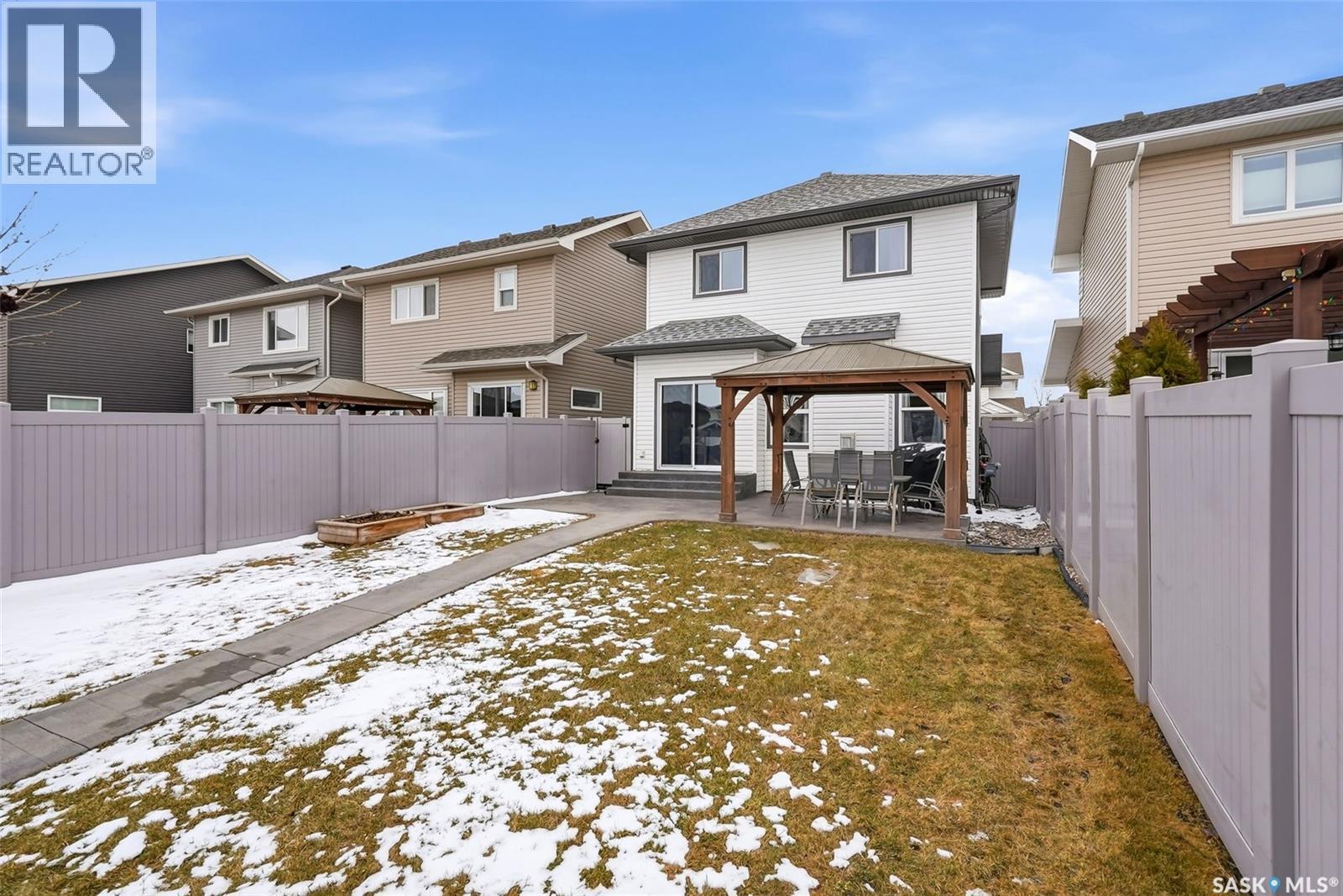 5343 Universal Crescent, Regina, SK - Outdoor