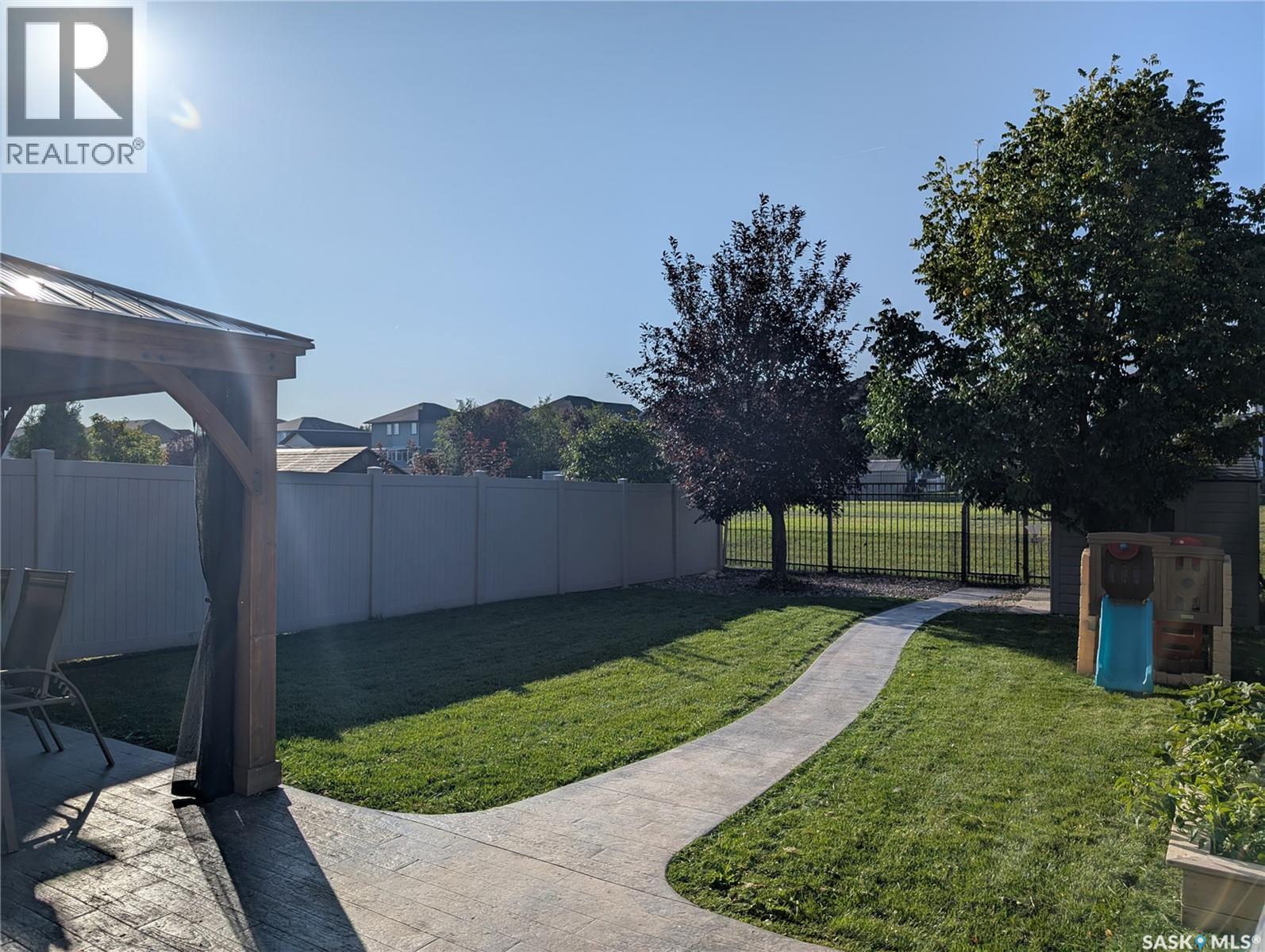 5343 Universal Crescent, Regina, SK - Outdoor