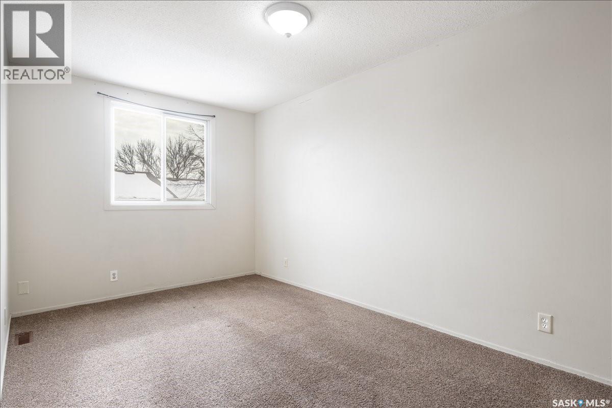 71 3904 Castle Road, Regina, SK - Indoor Photo Showing Other Room