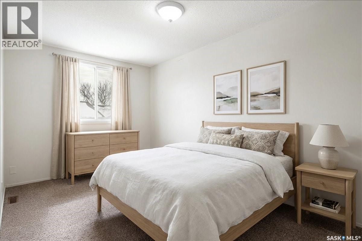 71 3904 Castle Road, Regina, SK - Indoor Photo Showing Bedroom