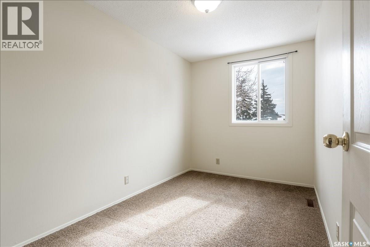 71 3904 Castle Road, Regina, SK - Indoor Photo Showing Other Room