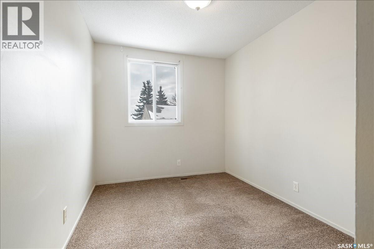 71 3904 Castle Road, Regina, SK - Indoor Photo Showing Other Room