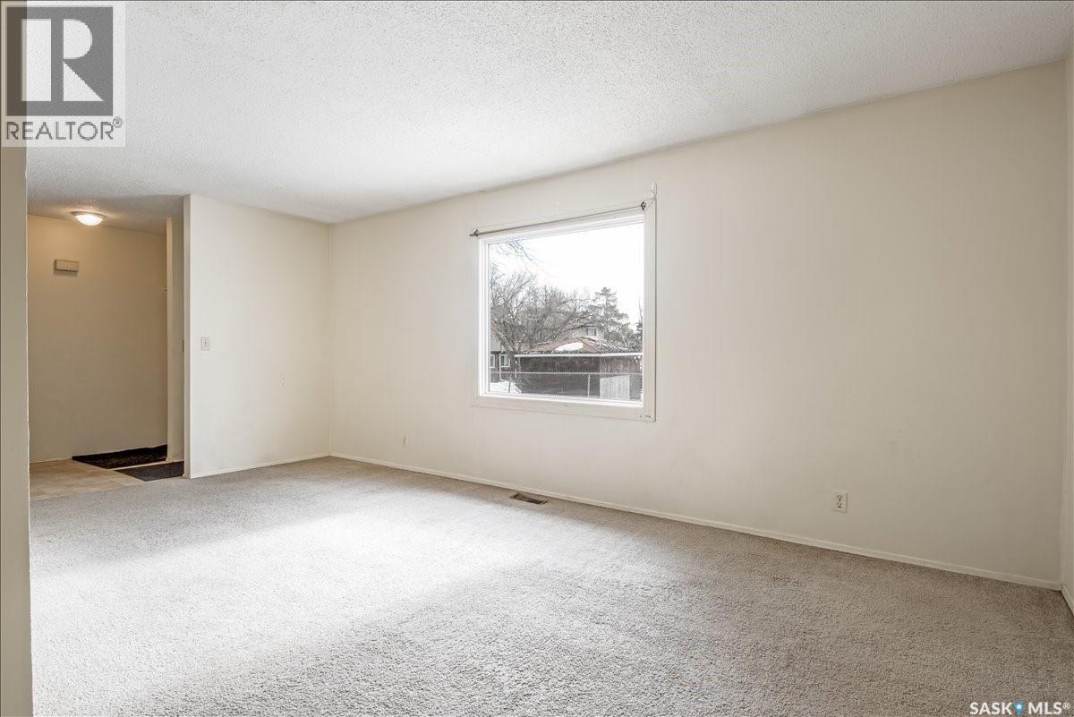 71 3904 Castle Road, Regina, SK - Indoor Photo Showing Other Room