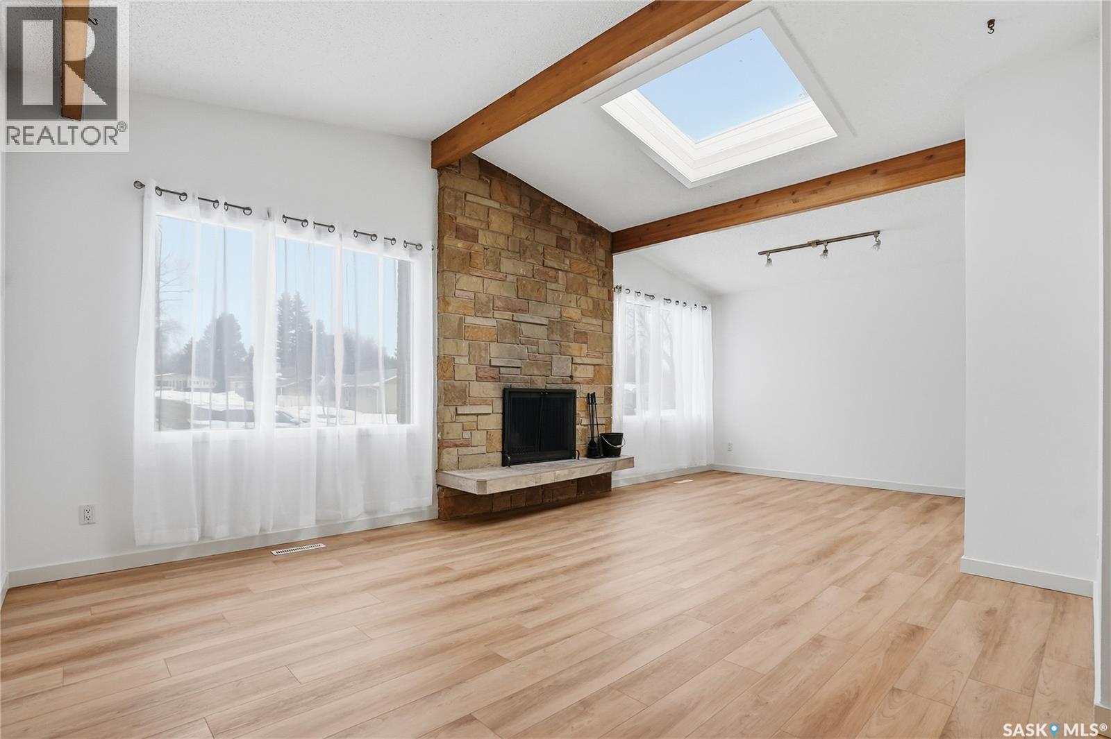 1606 Arlington Avenue, Saskatoon, SK - Indoor With Fireplace