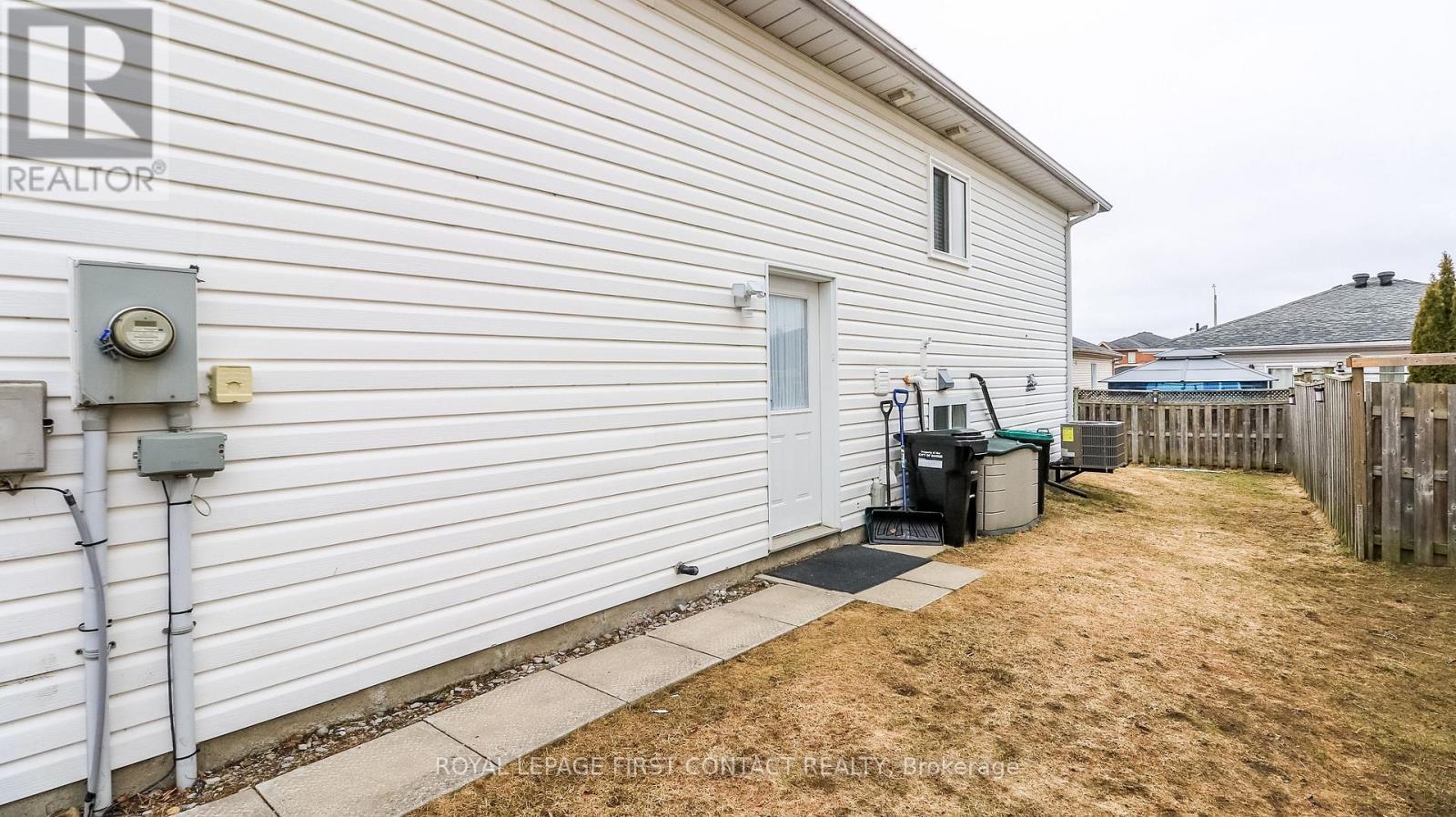 66 Downing Crescent, Barrie, ON - Outdoor With Exterior