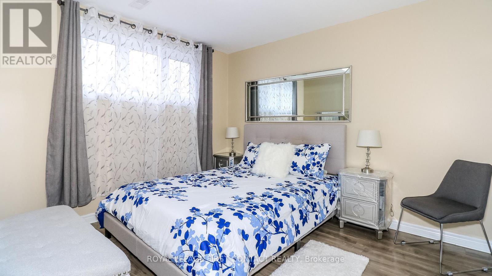 66 Downing Crescent, Barrie, ON - Indoor Photo Showing Bedroom