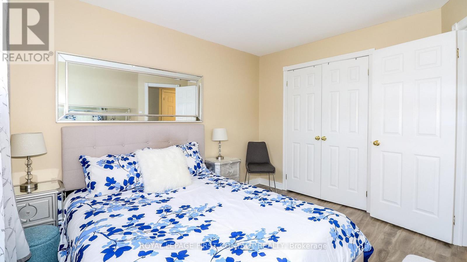 66 Downing Crescent, Barrie, ON - Indoor Photo Showing Bedroom