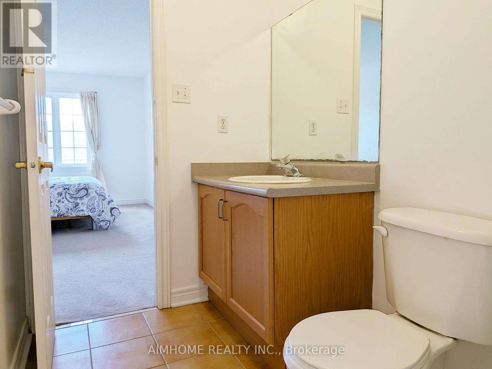 74 Sunway Square, Markham, ON - Indoor Photo Showing Bathroom