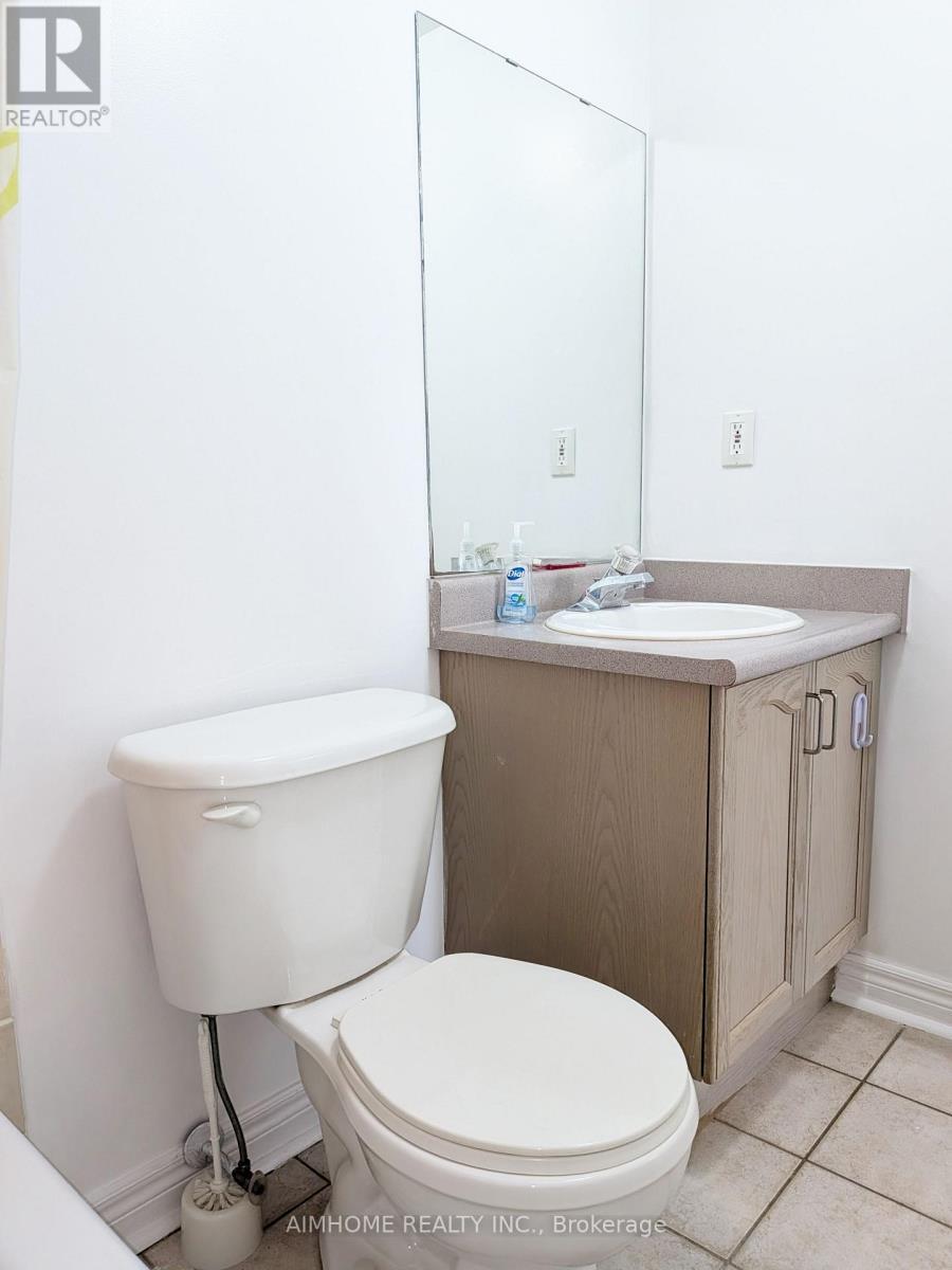 74 Sunway Square, Markham, ON - Indoor Photo Showing Bathroom