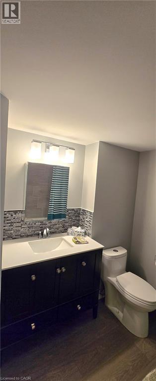 4PC Bath - 175 E Hunter Street E Unit# 404, Hamilton, ON - Indoor Photo Showing Bathroom