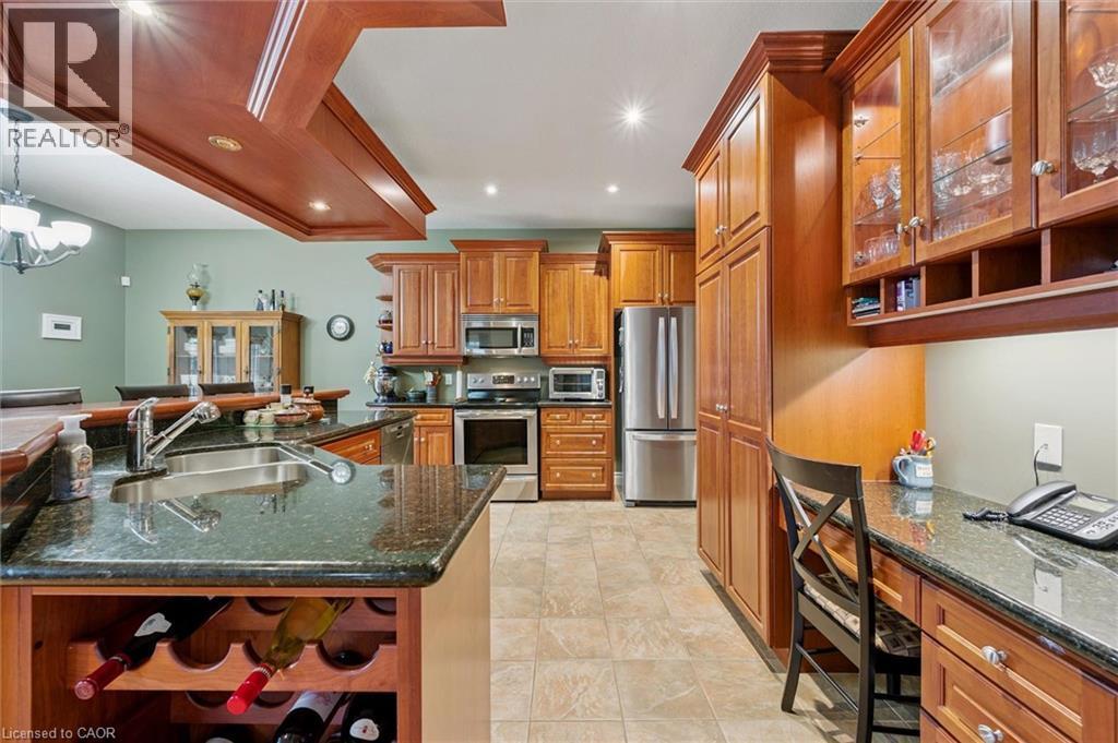 285 Deer Ridge Drive, Kitchener, ON - Indoor Photo Showing Kitchen With Double Sink