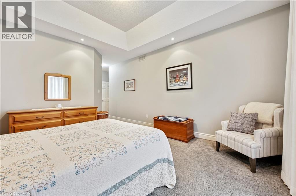 285 Deer Ridge Drive, Kitchener, ON - Indoor Photo Showing Bedroom