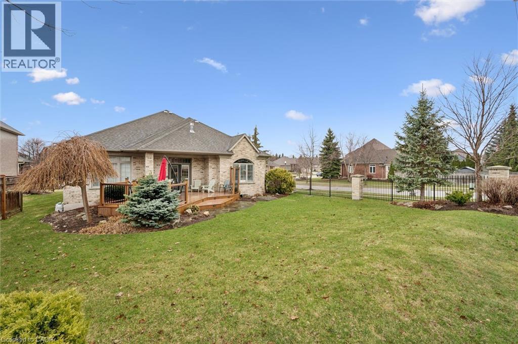 285 Deer Ridge Drive, Kitchener, ON - Outdoor