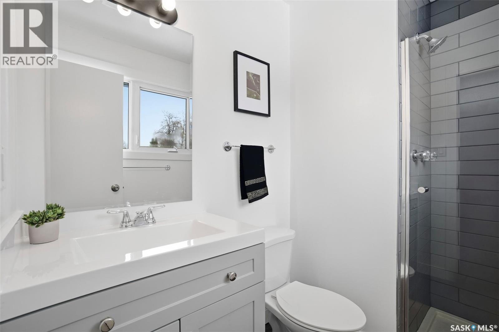 102 Dore Crescent, Saskatoon, SK - Indoor Photo Showing Bathroom
