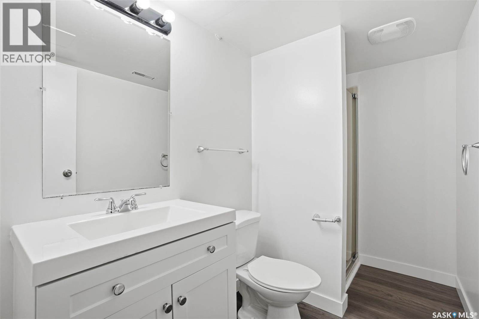 102 Dore Crescent, Saskatoon, SK - Indoor Photo Showing Bathroom