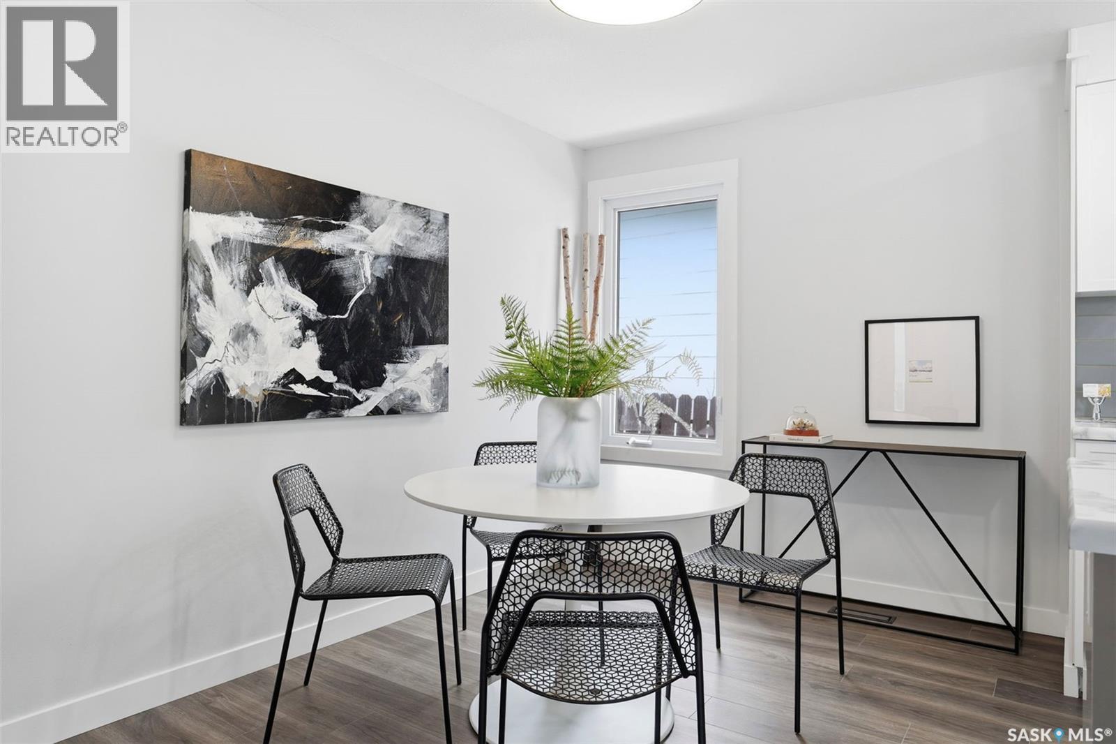 102 Dore Crescent, Saskatoon, SK - Indoor Photo Showing Dining Room