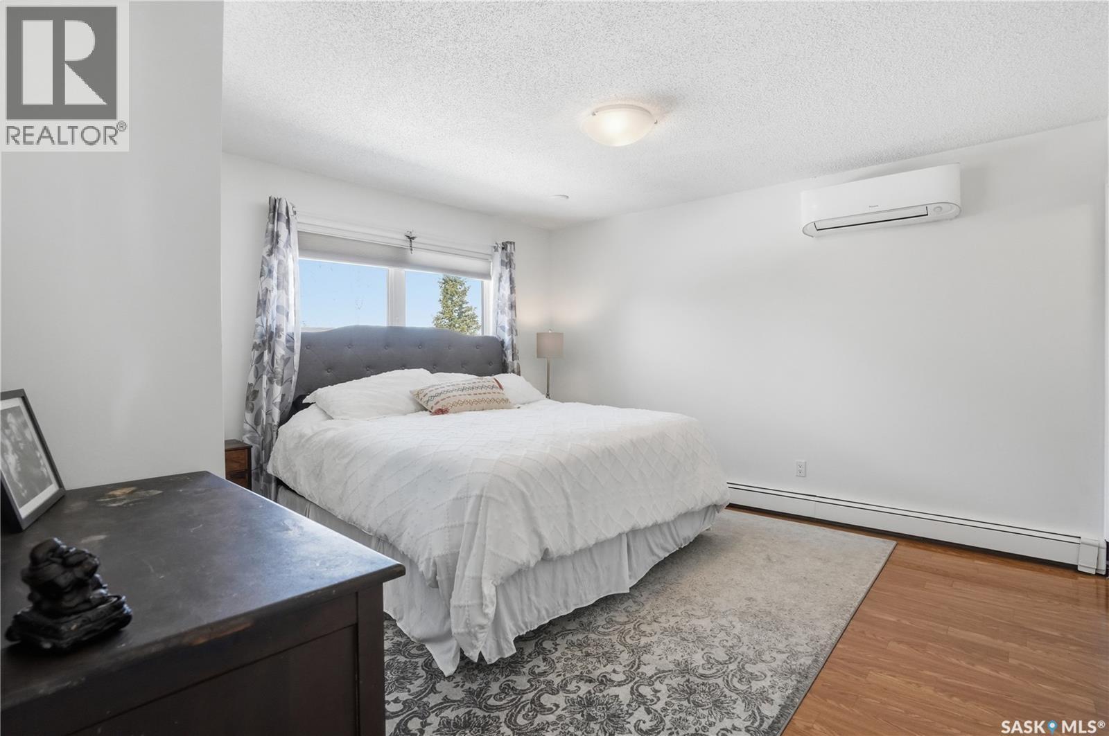 1643 General Crescent, Moose Jaw, SK - Indoor Photo Showing Bedroom