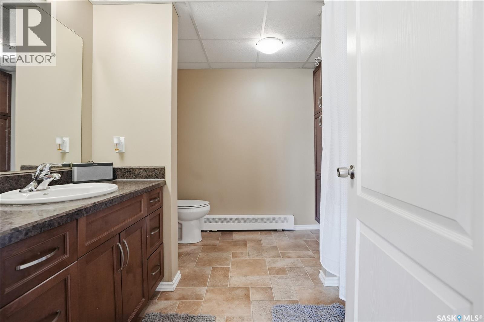 1643 General Crescent, Moose Jaw, SK - Indoor Photo Showing Bathroom