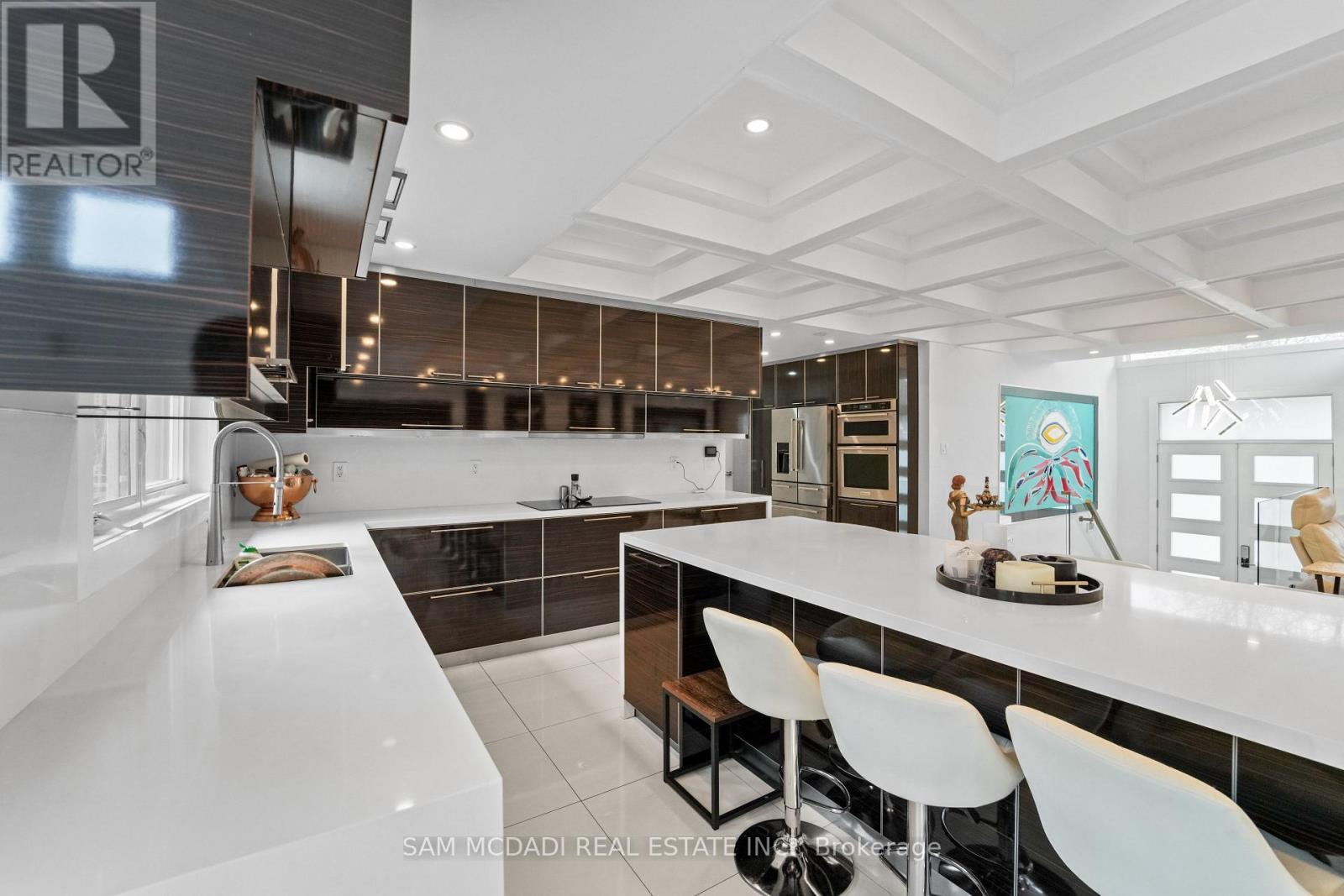 1434 Petrie Way, Mississauga, ON - Indoor Photo Showing Kitchen