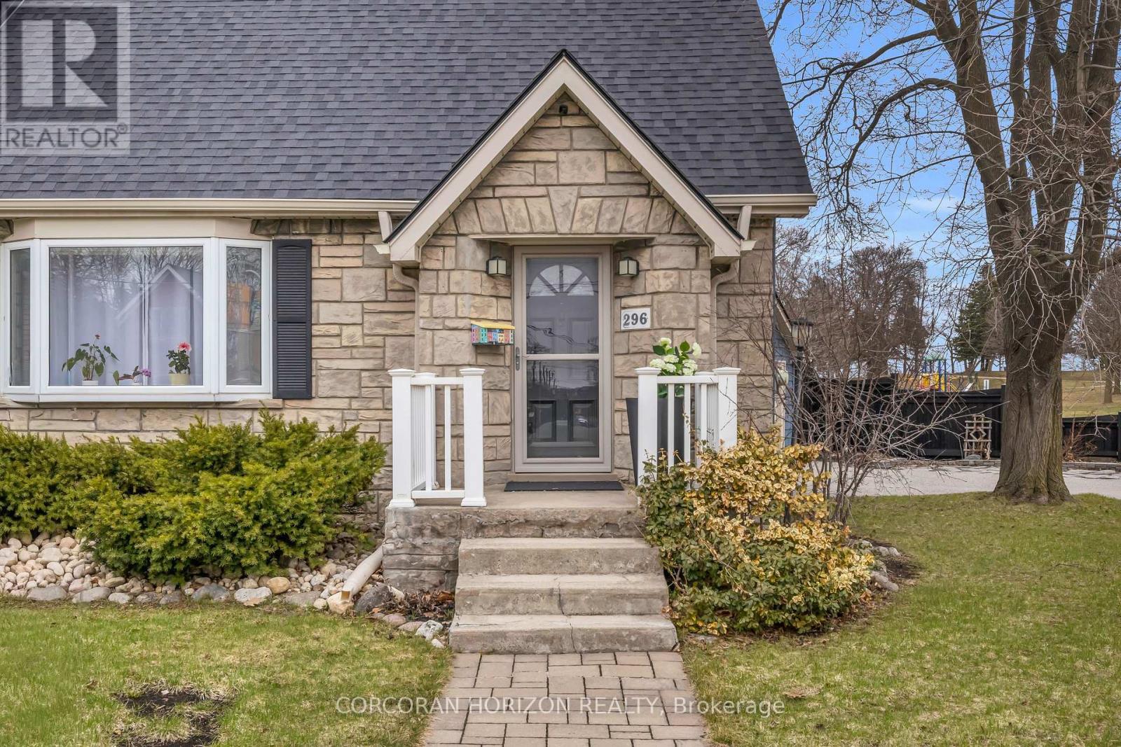 296 Weber Street E, Kitchener, ON - Outdoor