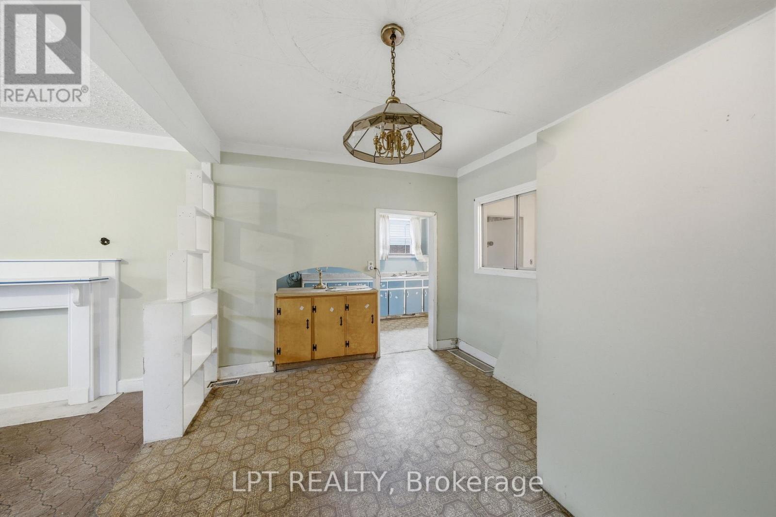 2838 Haughton Avenue, Ottawa, ON - Indoor