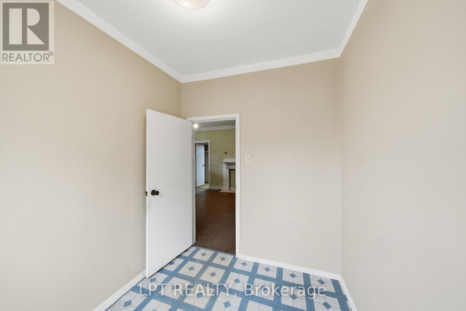 2838 Haughton Avenue, Ottawa, ON - Indoor