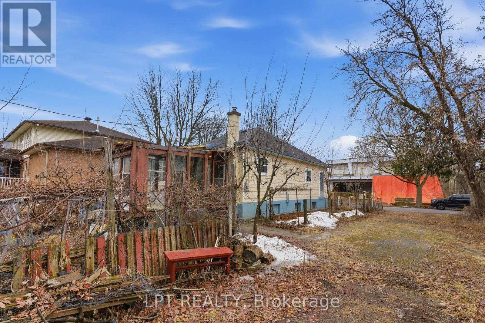 2838 Haughton Avenue, Ottawa, ON - Outdoor