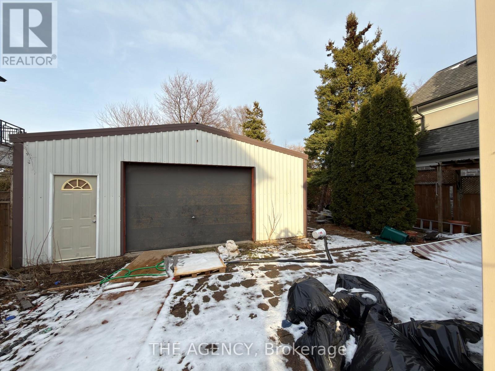 Garage - Back side - 25 Earl Street, Mississauga, ON - Outdoor