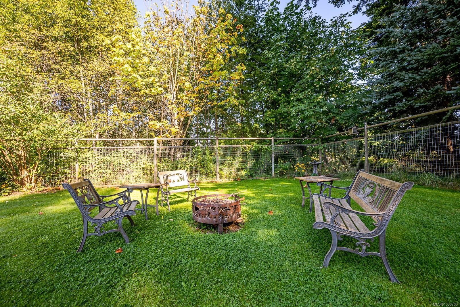 2435 Charleville Rd, Campbell River, BC