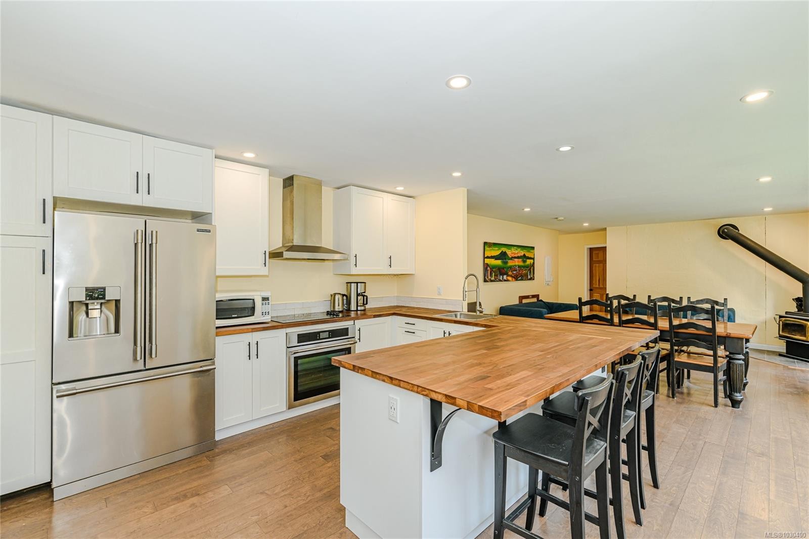 821 Fulford-Ganges Rd, Salt Spring, BC