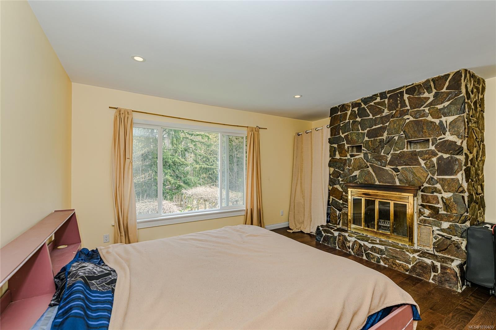 821 Fulford-Ganges Rd, Salt Spring, BC