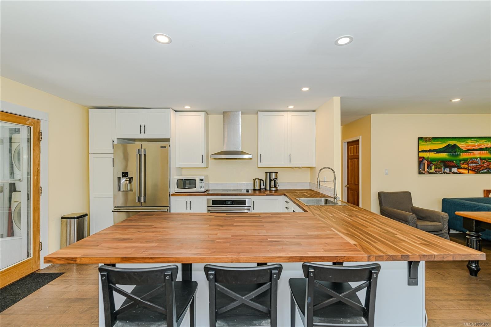 821 Fulford-Ganges Rd, Salt Spring, BC